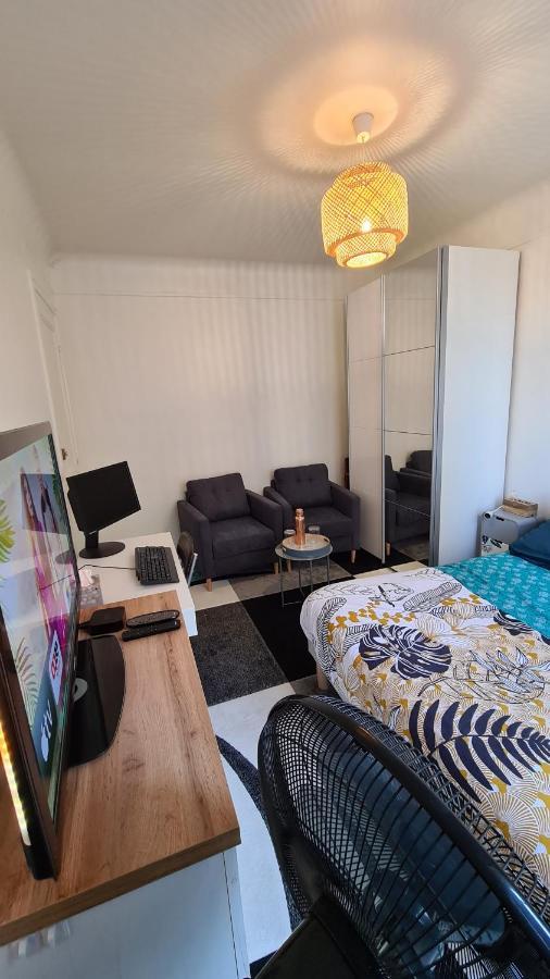 Residence Cosy, Chambre Privee Non Mitoyenne Avec Serrure Dans Un Appartement De 50 M Carres Colombes  Exterior photo
