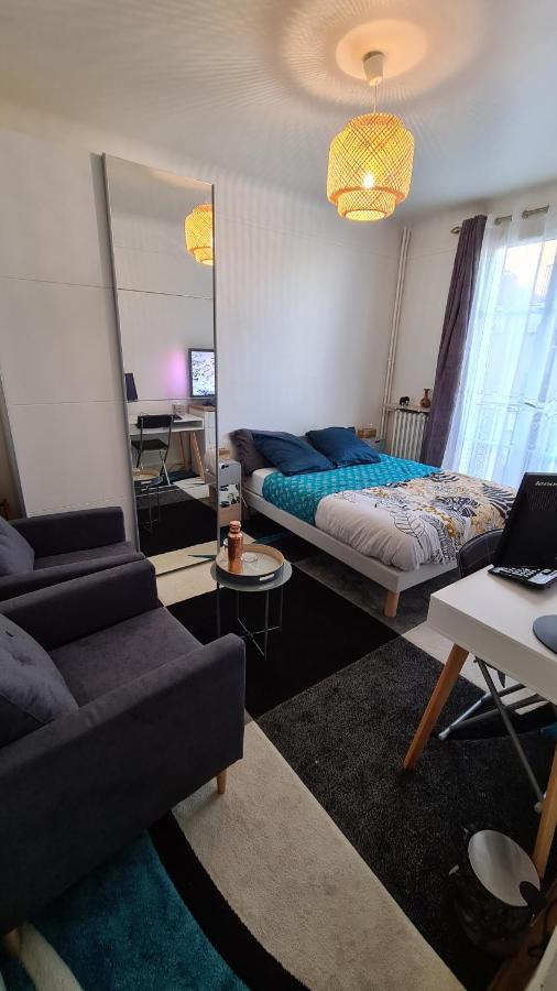 Residence Cosy, Chambre Privee Non Mitoyenne Avec Serrure Dans Un Appartement De 50 M Carres Colombes  Exterior photo